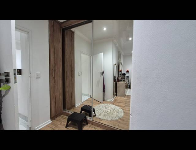 3 BEDROOM TOWNHOUSE TO LET IN BRACKENDOWNS